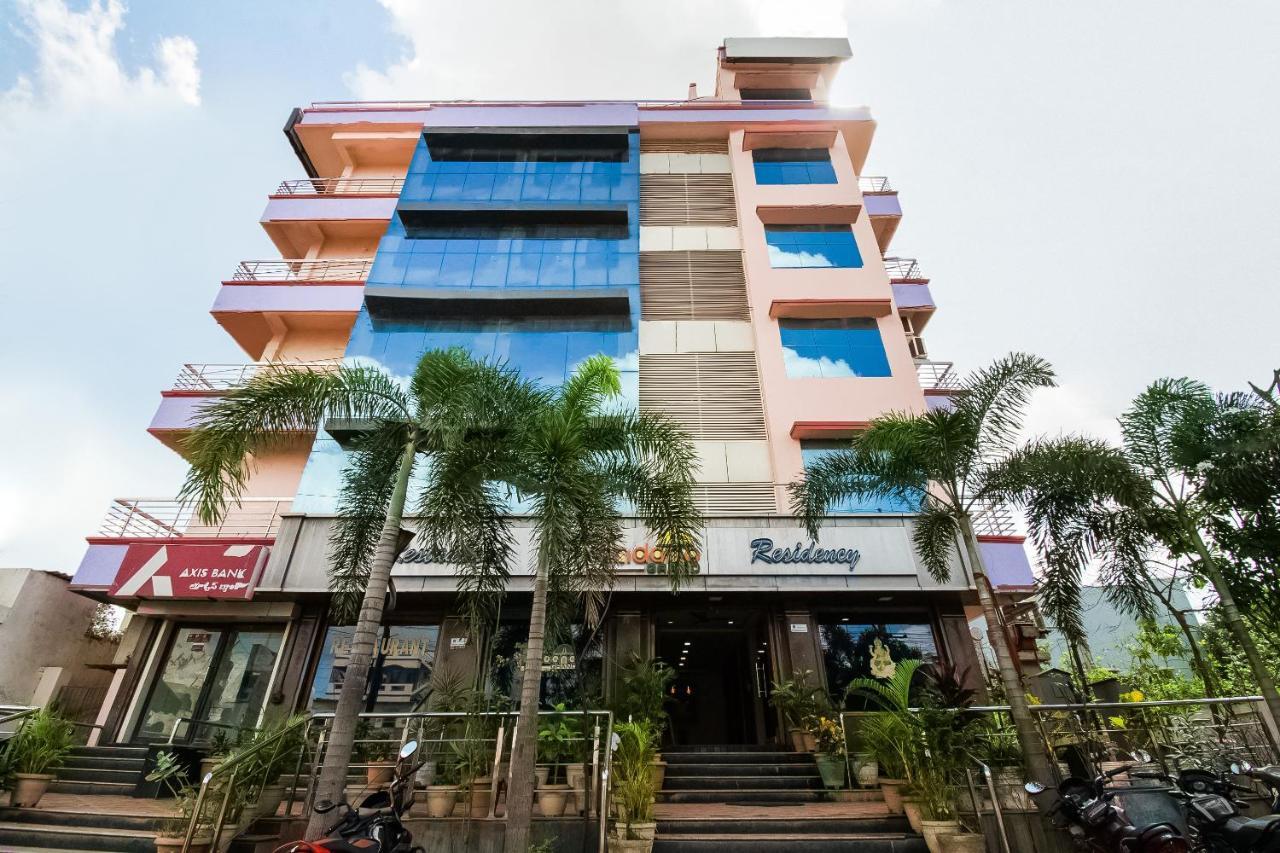 Oyo 62964 Hotel Vandana Grand Nellur Zewnętrze zdjęcie