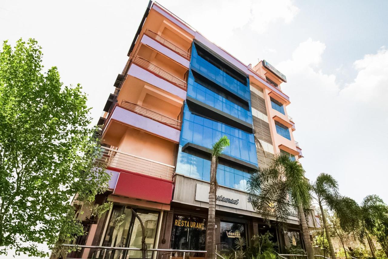 Oyo 62964 Hotel Vandana Grand Nellur Zewnętrze zdjęcie
