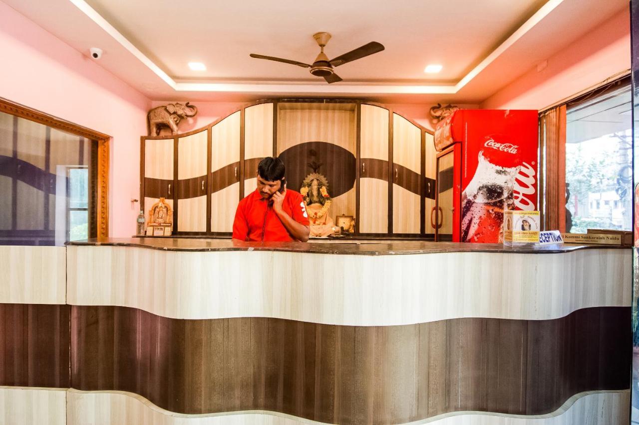 Oyo 62964 Hotel Vandana Grand Nellur Zewnętrze zdjęcie